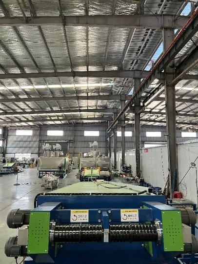 Máquina de Esmaltado de 32 Líneas con Cambio Automático de Bobina y Doble Velocidad (Alambre de 0,1-0,3 mm)