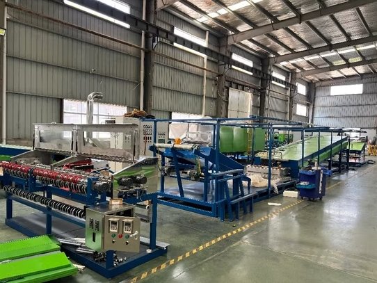 Máquina de Esmaltado de 32 Líneas con Cambio Automático de Bobina y Doble Velocidad (Alambre de 0,1-0,3 mm)